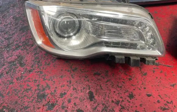 Lancia Thema Headlight/headlamp