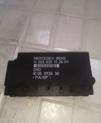 Mercedes-Benz C W202 Comfort/convenience module 2028201126