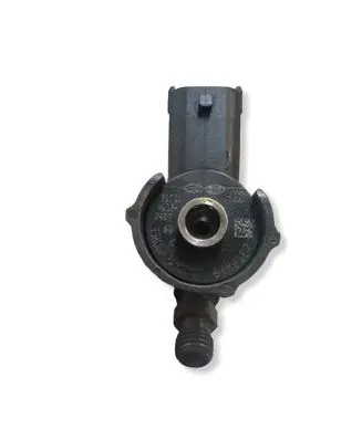 Hyundai i30 Fuel injector 33800