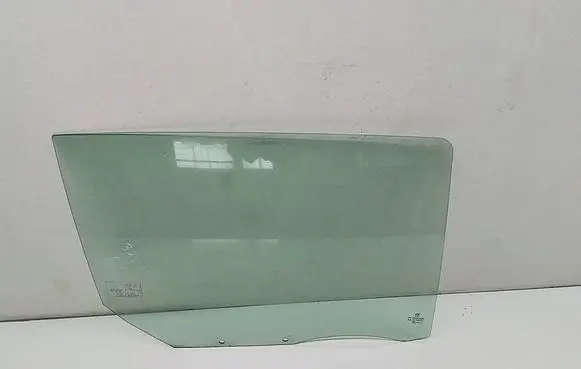 Peugeot 308 Rear door window glass 9677868580