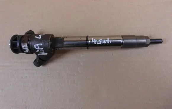 KIA Sorento Fuel injector 338002F610