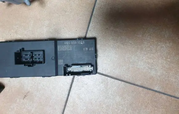 Audi A4 S4 B9 Tailgate/trunk control unit/module 4M0959107B