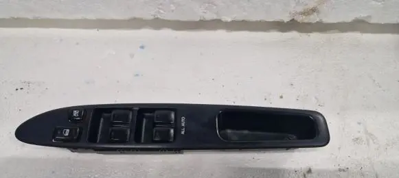 Toyota Avensis Verso Electric window control switch 84040-44030 080078
