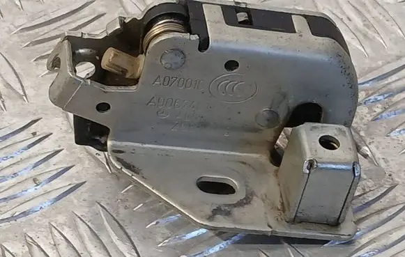 Mercedes-Benz Sprinter W901 W902 W903 W904 Rear door lock A9067401135 A070016 ZGS002