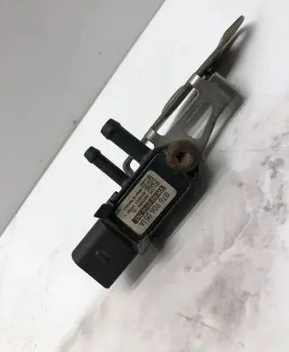 Volkswagen PASSAT B6 Exhaust gas pressure sensor 076906051A G2710TN3
