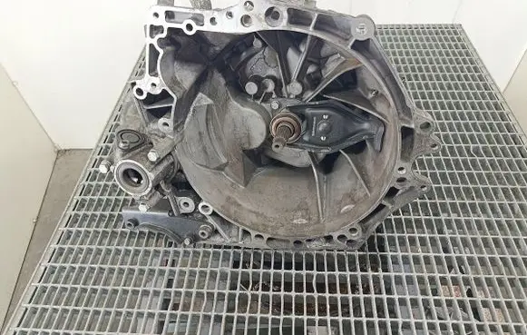 Peugeot 207 Manual 5 speed gearbox 20DP45