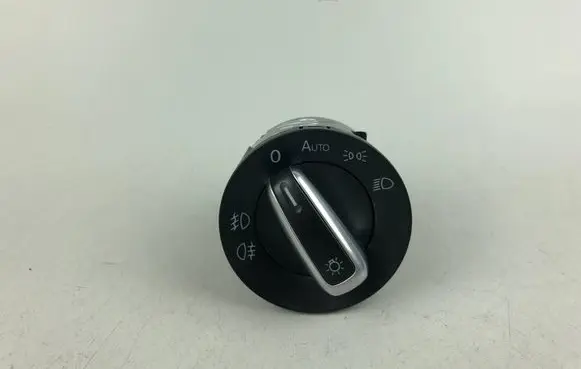 Volkswagen PASSAT B6 Light switch 3C8941431A