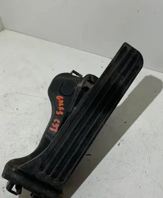 Volkswagen Golf V Accelerator throttle pedal 1K1721503P