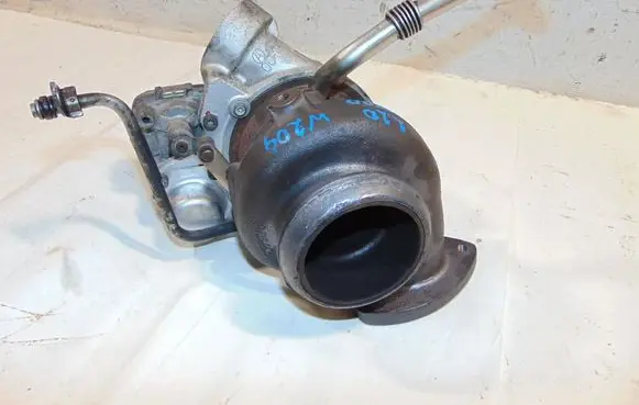 Mercedes-Benz C W204 Turbo A6510900086 A6511530094 A6519060200