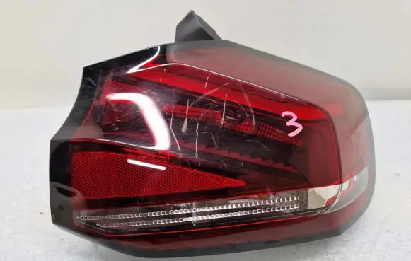 Citroen C4 III e-C4 Rear/tail lights 9831100080