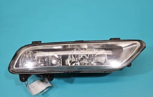 Volkswagen PASSAT B7 Front fog light IMPRK1495397