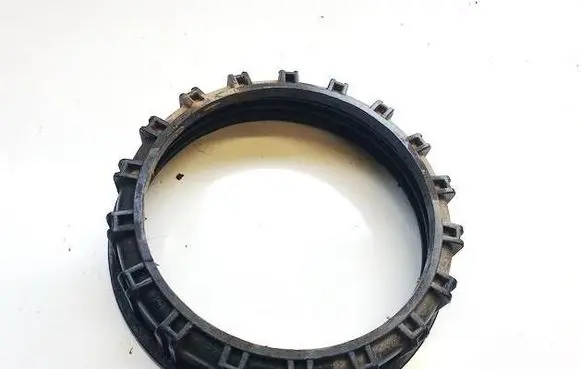 Mitsubishi Carisma In tank fuel pump screw locking ring/nut mr271375