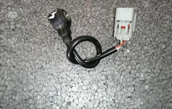 Detonation knock sensor