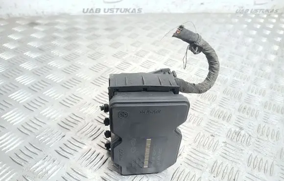 KIA Soul ABS Pump 589102K960 BEC003H111