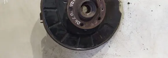 Volkswagen PASSAT B6 Front wheel hub