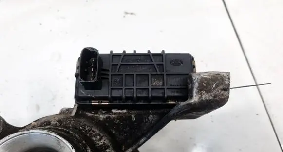 BMW 1 E81 E87 Turbine electric control actuator 