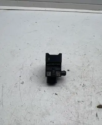 Volkswagen Golf VIII Airbag deployment crash/impact sensor 5WA907651 07273 169127