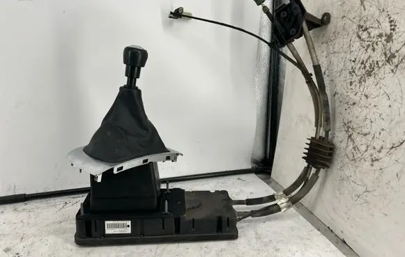 Citroen C4 II Gear shifter/selector 9806774080