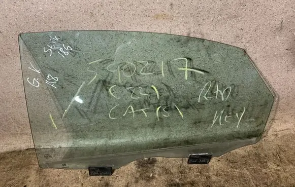 Audi A8 S8 D4 4H Rear door window glass 4H0845025F