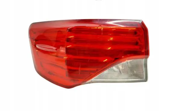 Toyota Avensis T270 Rear/tail lights 