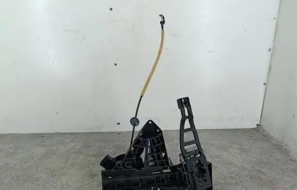 Ford Focus Front door lock 3M5AR21813ET