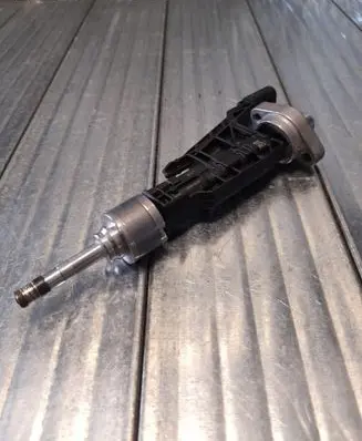 BMW X2 F39 Fuel injector 8656548 0261500437