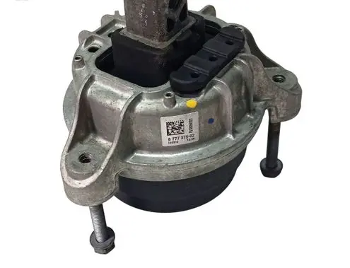 BMW 5 F10 F11 Engine mount bracket 6777375