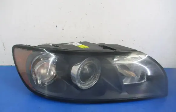 Volvo S40 Headlight/headlamp 31213185