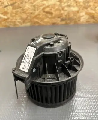 Ford Fiesta Heater fan/blower 3137231000 0130115551 VP8E2H18456AA