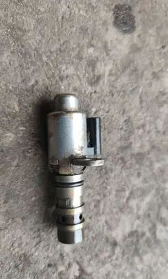 Ford Explorer VI Camshaft vanos timing valve 19002
