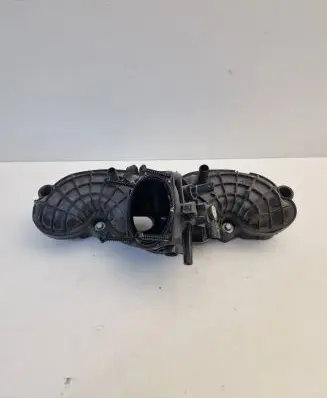 Mercedes-Benz CLA C117 X117 W117 Intake manifold A1330900800