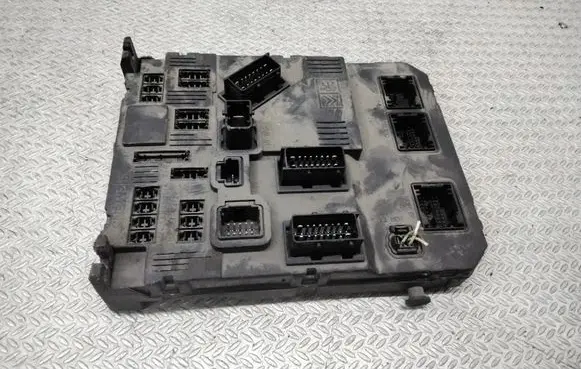 Peugeot 407 Comfort/convenience module 9655708380