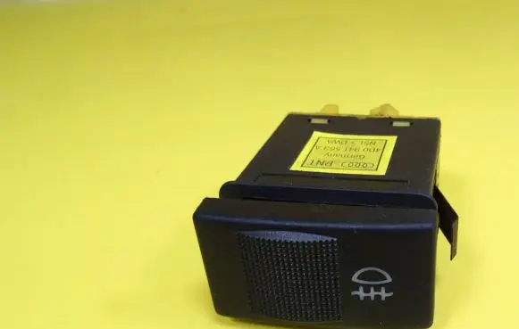 Fog light switch