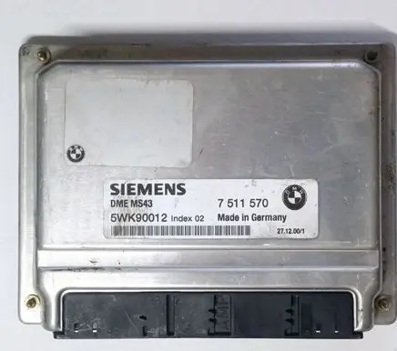 BMW 5 E39 Engine control unit/module 7511570 5WK90012 DMEMS43