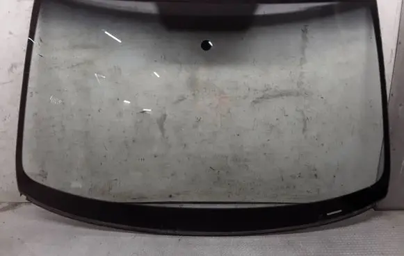 Volkswagen Touareg I Front windscreen/windshield window 