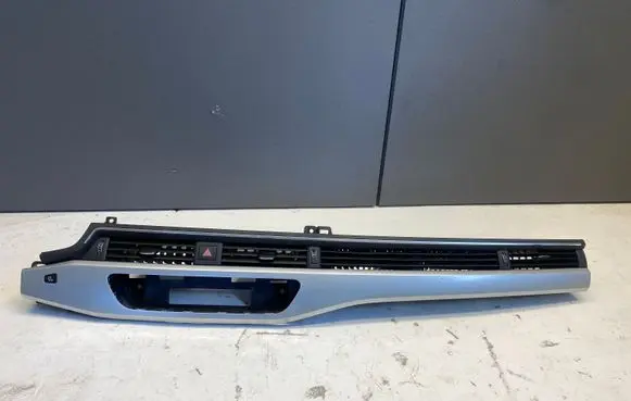 Audi A4 S4 B9 Dash center air vent grill 8W1820902E
