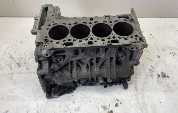 BMW 3 E90 E91 Engine block 779792207 7797488 92266748