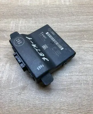 Volkswagen Touran I Door control unit/module 1K0907530F 1K0907951