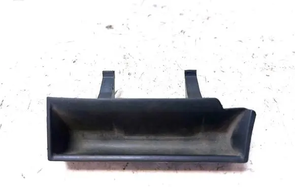 Volkswagen PASSAT B5 Loading door exterior handle 3B0827778