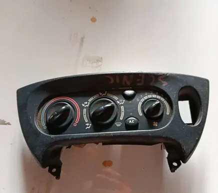 Renault Megane II Climate control unit 651947U A53AC 100886