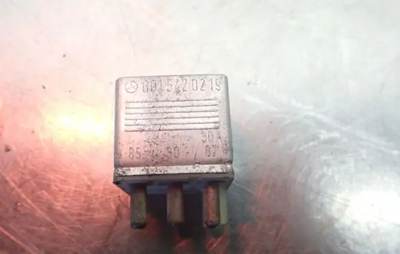 Mercedes-Benz E W124 Other relay 0015420219
