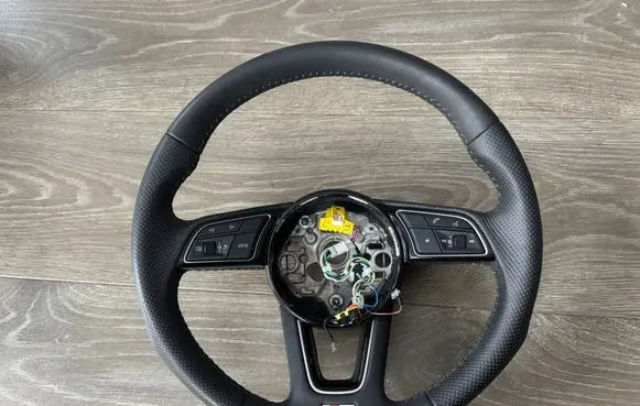Audi A1 Steering wheel 82A419091E