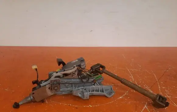 Volvo S40 Steering wheel axle 30776213