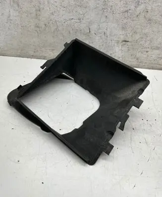 Porsche Macan (95B) Intercooler air channel guide 95B117335
