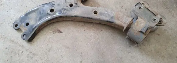Honda CR-V Front lower control arm/wishbone