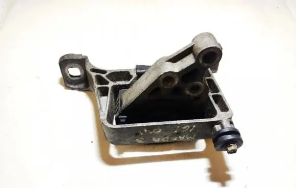 Mazda 3 I Engine mount bracket bp4k39060020