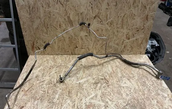 Opel Insignia A Air conditioning (A/C) pipe/hose 13312825 460046220 062017