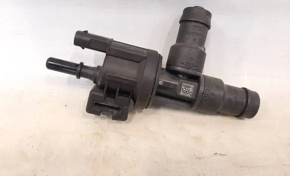 BMW X3M F97 Fuel tank valve 7643106 7645860 13907643106