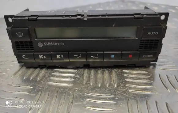 Volkswagen PASSAT B5 Climate control unit 5HB00813902