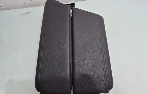 BMW 5 F10 F11 Armrest 9216841